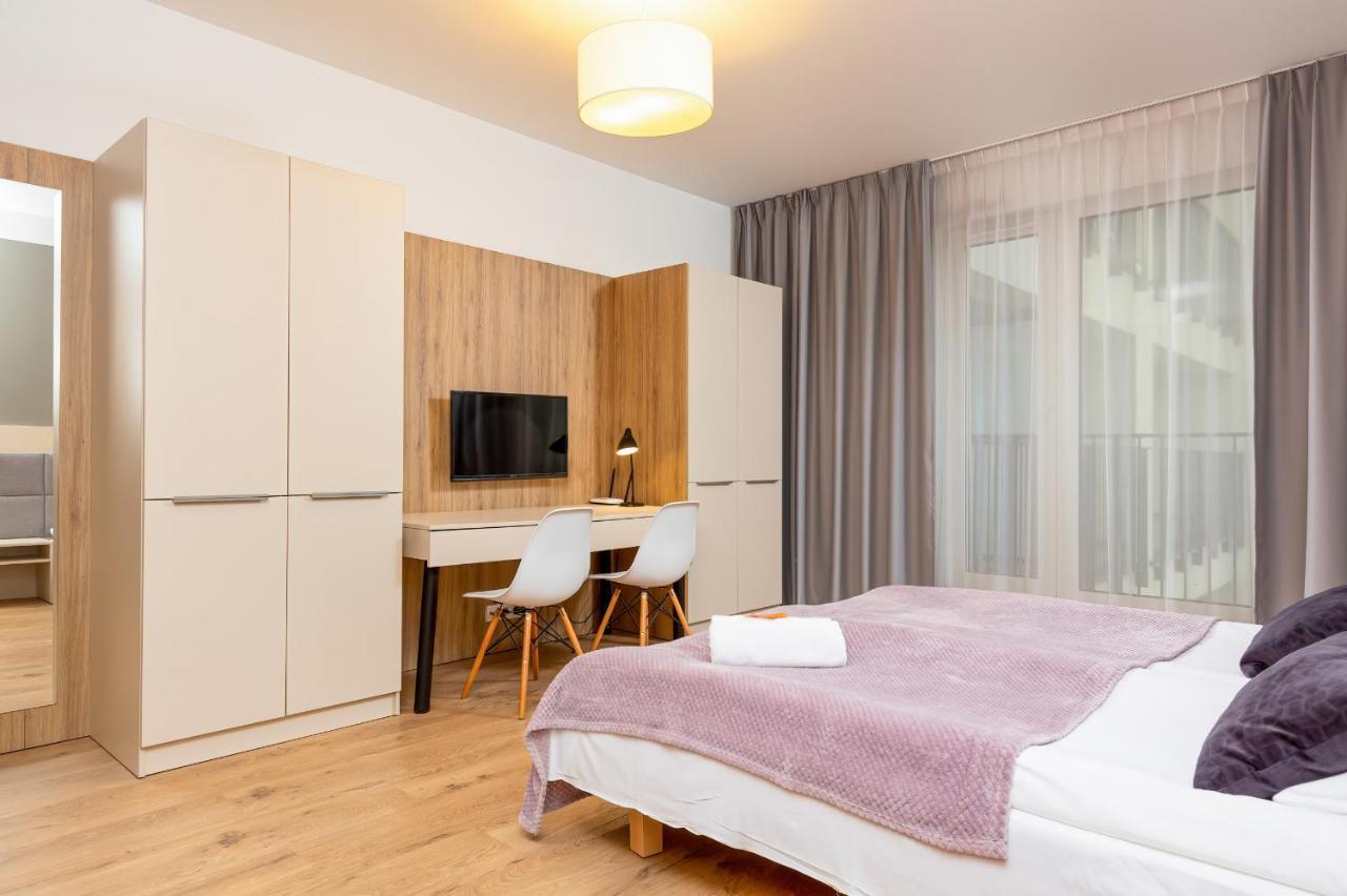 Wolska Residence Apartments With Parking By Noclegi Renters วอร์ซอ ภายนอก รูปภาพ