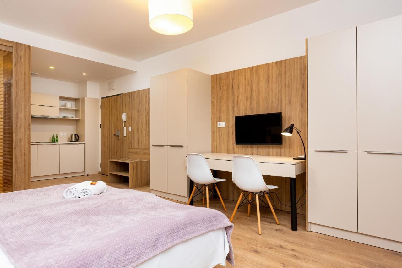 Wolska Residence Apartments With Parking By Noclegi Renters วอร์ซอ ภายนอก รูปภาพ