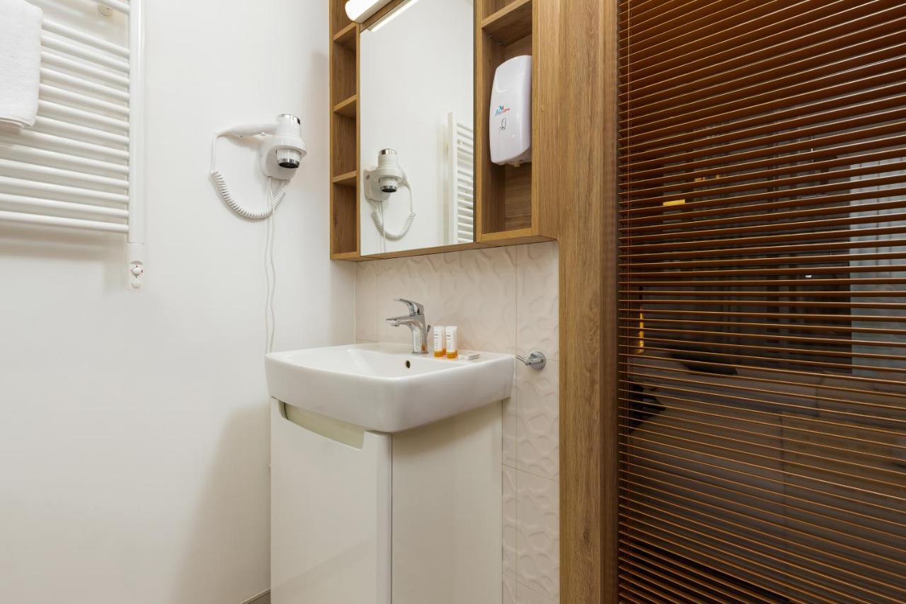Wolska Residence Apartments With Parking By Noclegi Renters วอร์ซอ ภายนอก รูปภาพ